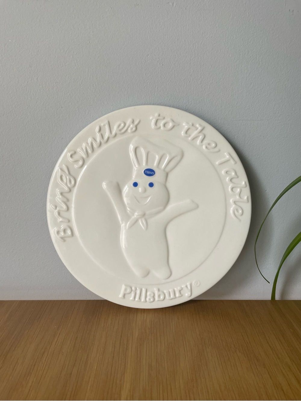 Vintage Rare Pillsbury Doughboy Trivet Bread Warmer Bring Smiles to the Table